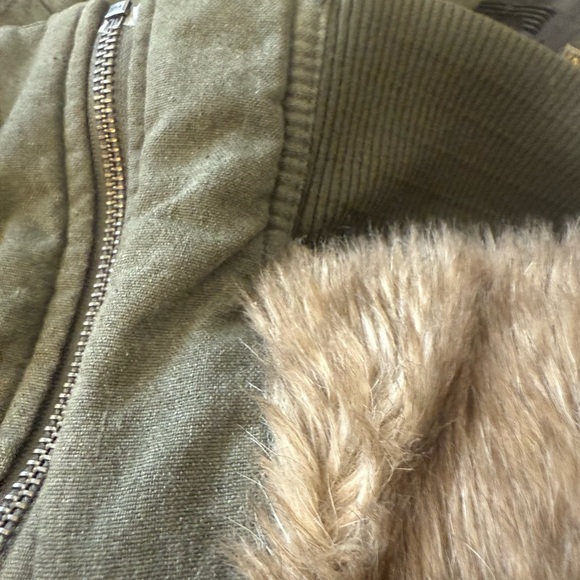 TNA M mint newer condition Olive Bomber Jacket faux fur lining - Picture 14 of 16